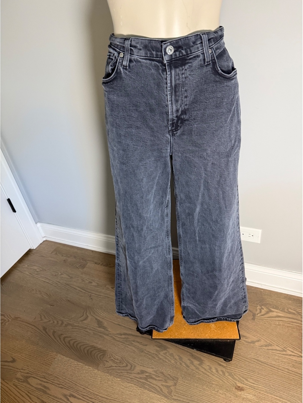 Citizens of Humanity Premium Vintage Wide-Leg Jeans in Black Size 31